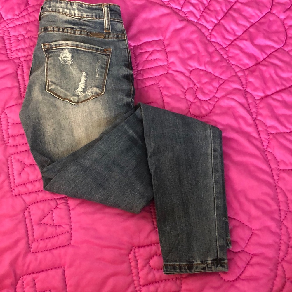 Ripped skinny jeans